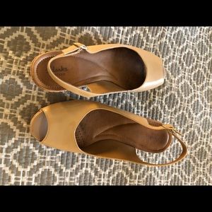 Clark’s Nude Slingbacks